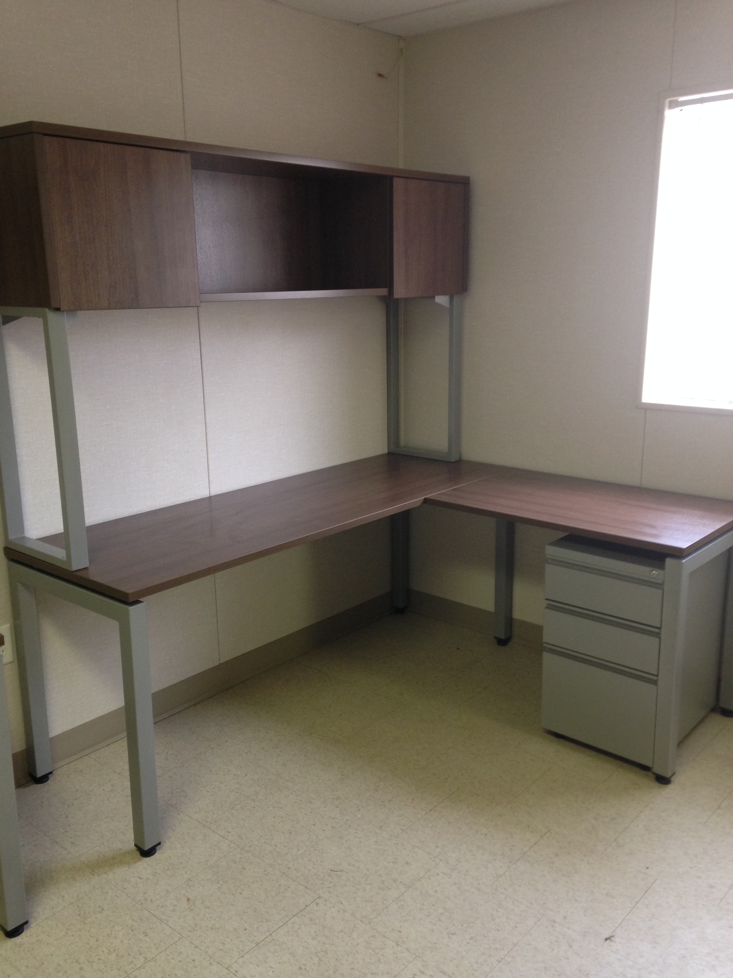Elements L Desk With Hutch 72 X 60 Walnut Golden State Office Elements L Desk With Hutch 72 X 60 Walnut